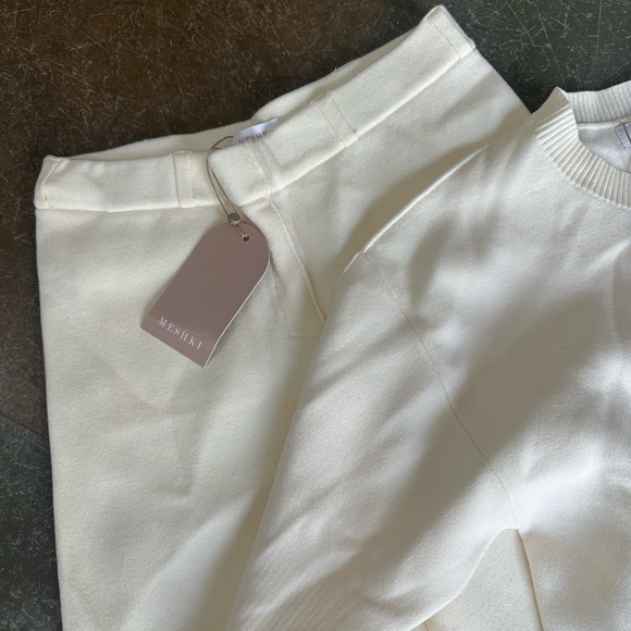 Meshki Knit Set - Picture 4 of 4